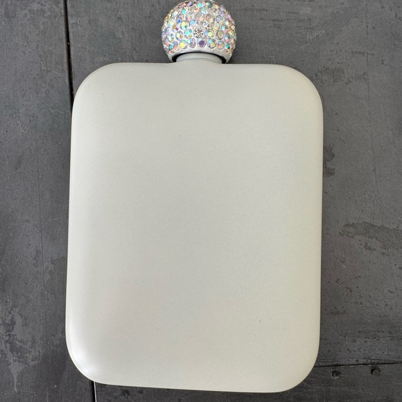 Nanette Lepore white Crossbody Bag with Gold Accents and flask - Picture 3 of 7